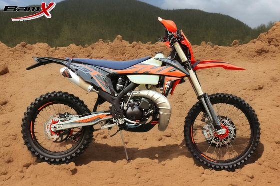 Kwaliteit Waterkoelketen aandrijving Dual Purpose Bike met 200-250cc motorplaats fabriek