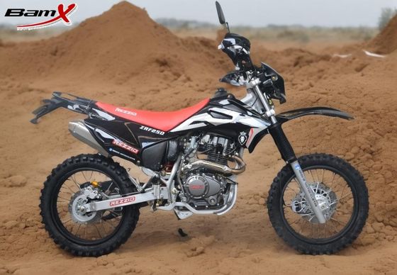 品質 モトクロス dirtbike 150cc 大人のためのバイク チェンドライブディスク/ドラムブレーキ 基本スピードメーター 機器 工場