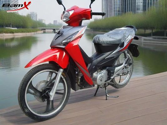 Qualidade 110cc CUB vermelho/preto Motocicleta 4,4L Capacidade do tanque de combustível 4,7/8000kw/r/min Máxima Potência Motor de 4 tempos Motocicleta a gasolina fábrica