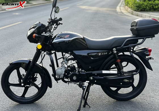 کیفیت دوچرخه های اسپرت 70 سی سی 110 سی سی کم، دوچرخه خیابانی مشکی مات 49 سی سی با سپر جلوی زیرپایی بزرگ کارخانه